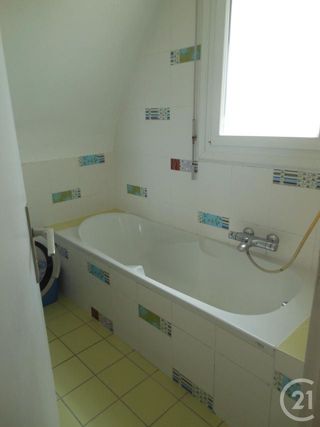 Appartement F3 à louer - 3 pièces - 41.7 m2 - ST GILDAS DE RHUYS - 56 - BRETAGNE - Century 21 Saint Gildas Appartement F3 à louer - 3 pièces - 41.7 m2 - ST GILDAS DE RHUYS - 56 - BRETAGNE - Century 21 Saint Gildas
